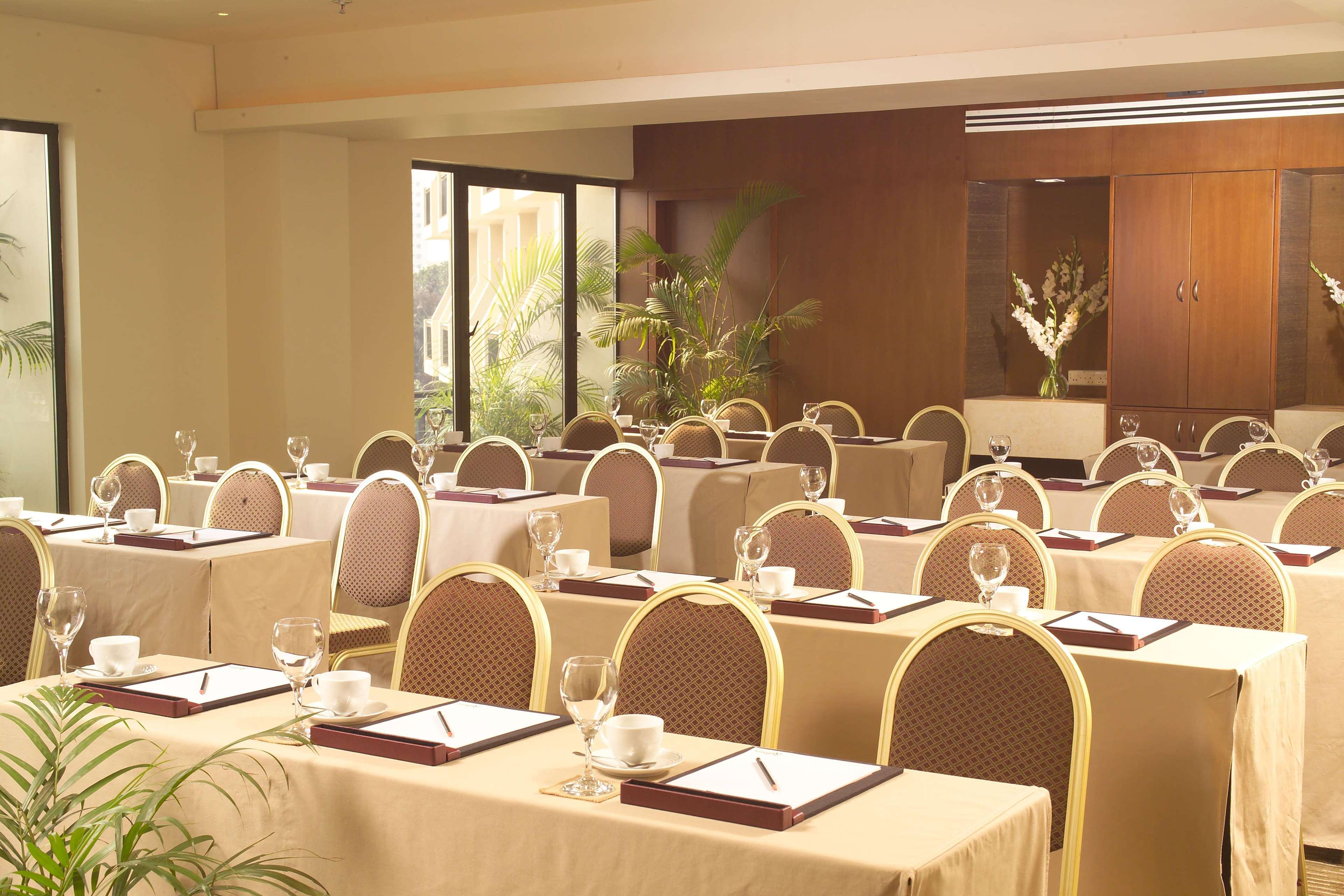 Hotel Radisson Blu Dhaka Water Garden Udogodnienia zdjęcie